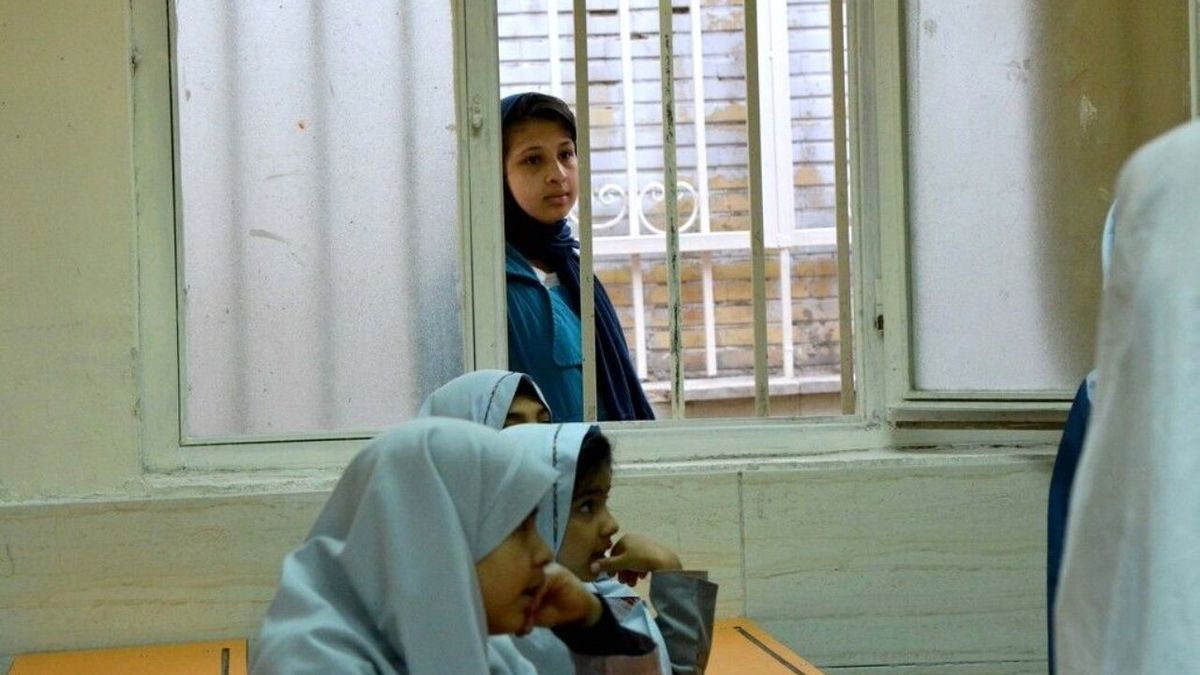 افزایش خشونت خانگی و ترک تحصیل؛ پیامد تعطیلی مدارس در کرونا