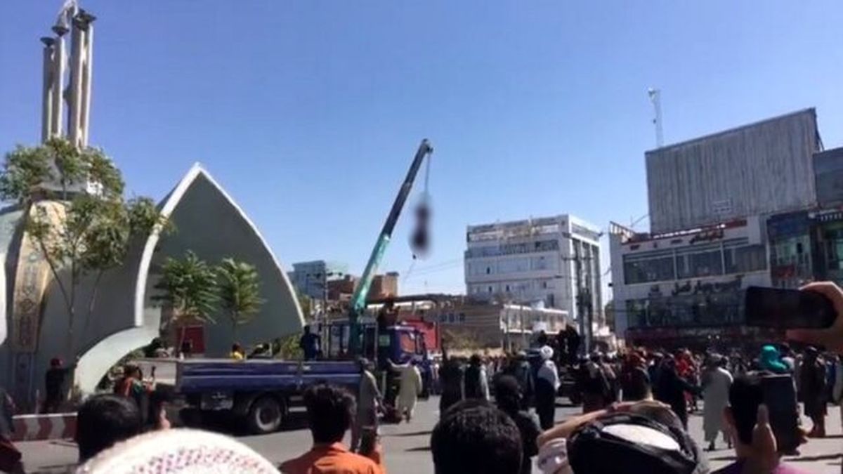 طالبان ۴ نفر را در هرات در ملاء عام به دار آویختند