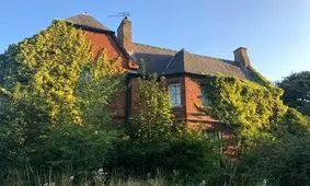 خانه‌ ای متروکه که هیچ چیز در آن خراب نمی‌شود