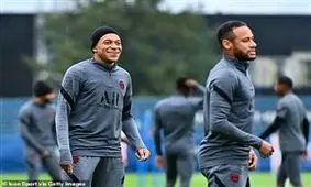 آرامش در اردوی پاریس/ درگیری امباپه و نیمار شوخی بود؟/ عکس