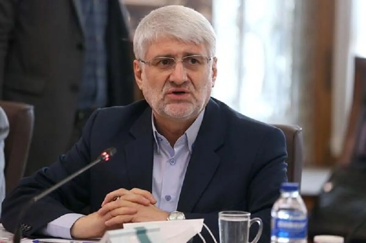 نماینده مجلس: اصرار مجلس بر تغییر طرح واردات خودرو بی‌فایده است؛ مجمع تشخیص صراحتا مخالفت کرده