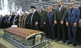 رهبر انقلاب برای کدام چهره‌ها شخصاً نماز میت خواندند؟