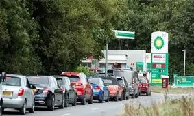 بحران سوخت در انگلیس؛ از صف‌های طولانی و زدوخورد تا شکسته شدن رکورد قیمت بنزین