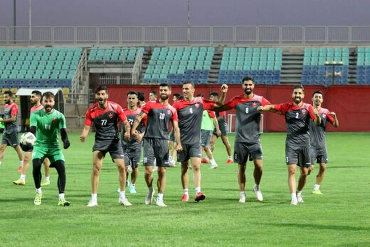 اعتصاب در پرسپولیس؛ گلمحمدی تمرین را تعطیل کرد
