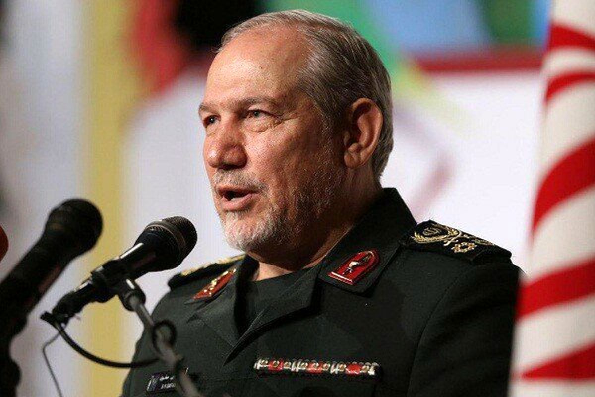 هیچیک از قدرتهای فرامنطقهای توان حمله به ایران را ندارد
