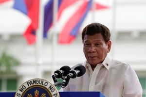 رئیس‌جمهور پرحاشیه فیلیپین اعلام کرد از سیاست کناره‌گیری می‌کند
