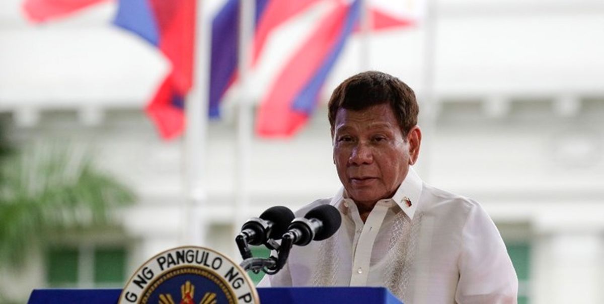 رئیس‌جمهور پرحاشیه فیلیپین اعلام کرد از سیاست کناره‌گیری می‌کند