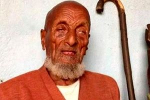 یک خانواده پیرمرد اریتره ای مدعی شد/ پدربزرگ ما مسن ترین انسان جهان است!
