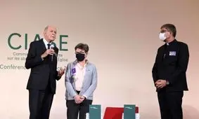 انتشار گزارش رسمی کلیسای کاتولیک فرانسه از سوء استفاده جنسی از ۲۱۶ هزار کودک