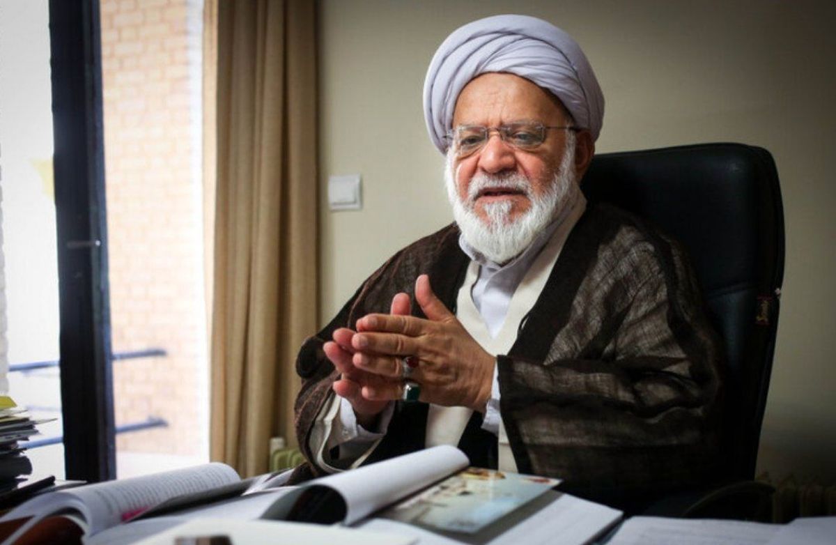 جنجال غیبت هاشمی در مراسم تنفیذ احمدینژاد / روحانی رئیس مجمع تشخیص مصلحت نظام میشود؟ / استعفای آملی لاریجانی عجیب بود / رهبری مخالف ردصلاحیت علی لاریجانی بودند
