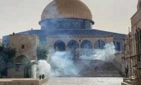 تعرض ده ها شهرک نشین‌ به مسجد الاقصی