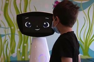 بهبود روحیه کودکان بستری شده در بیمارستان با کمک یک دوست رباتیک!