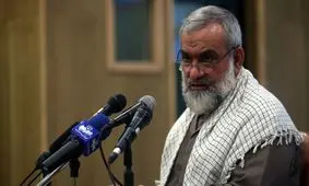 فقر تاریخی‌گری/ بی سوادی تنها متعلق به سیاستمداران مستقر نیست، فعالان سیاسی هم دچارند