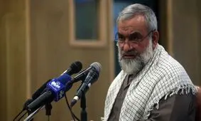 فقر تاریخی‌گری/ بی سوادی تنها متعلق به سیاستمداران مستقر نیست، فعالان سیاسی هم دچارند