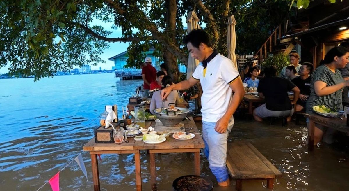 وضعیت عجیب یک رستوران در بانکوک/ ویدئو