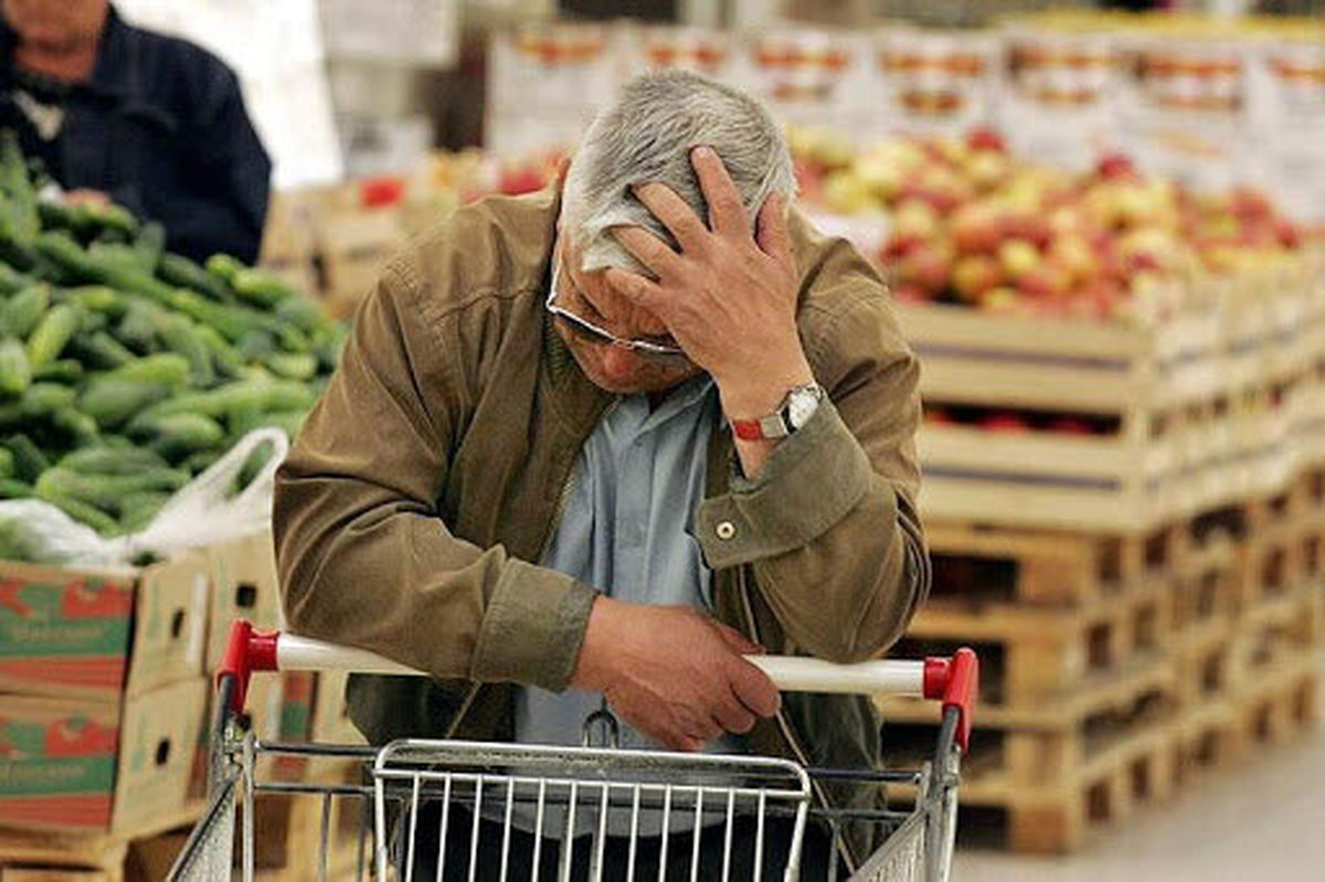 گذران سخت زندگی زیر سایه سنگین گرانی / موج افزایش قیمتها ادامه دارد!