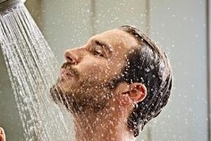 چرا دوش آب سرد برای بدن مفید است؟