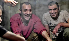 معشوقه‌ پسرک، میان قماربازان معامله می‌شود/ نگاهی به فیلم کوتاه داستانی «بچه‌خور»