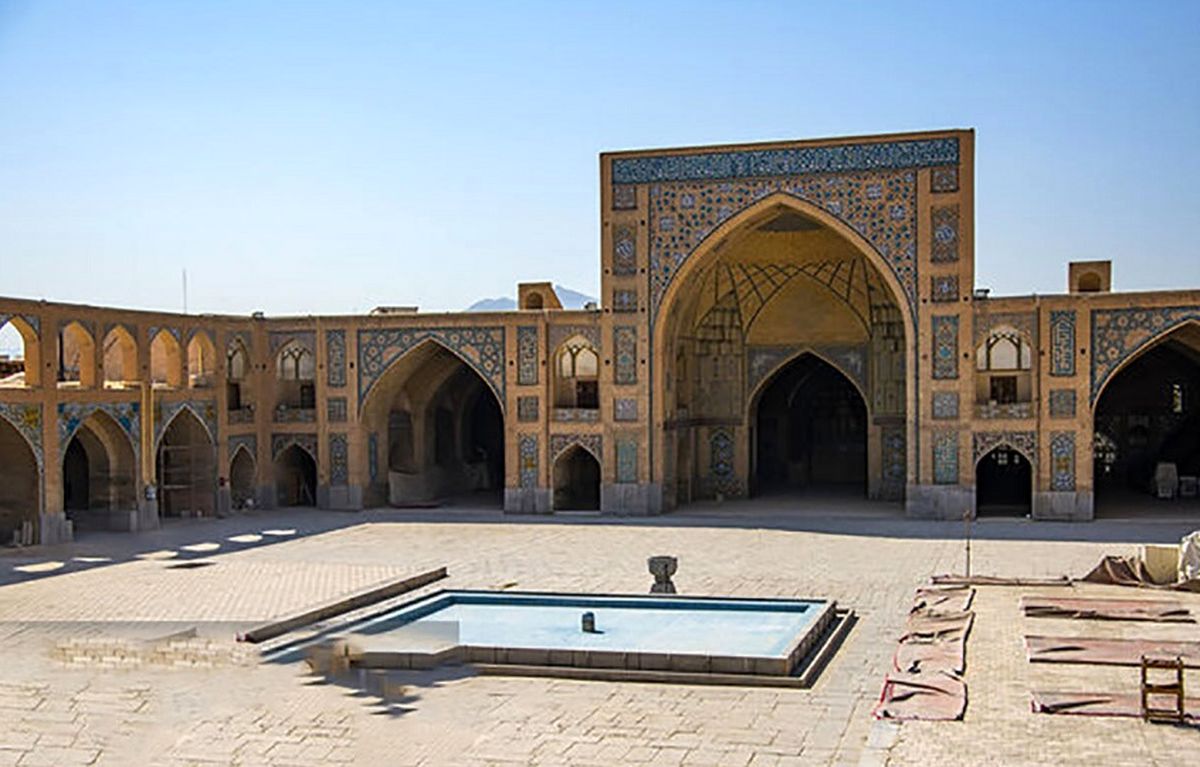 زلزله خاموش در مسجد حکیم اصفهان/ عکس