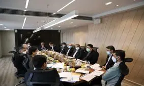 گام‌های 2 صنعت بزرگ برای پشتیبانی از تولید/ ایران‌خودرو و فولاد مبارکه 2 بازوی استراتژیک برای توسعه اقتصادی کشور