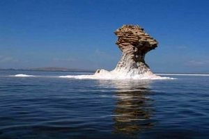 دریاچه ارومیه ۱۴۲۳ کیلومتر مربع آب رفت