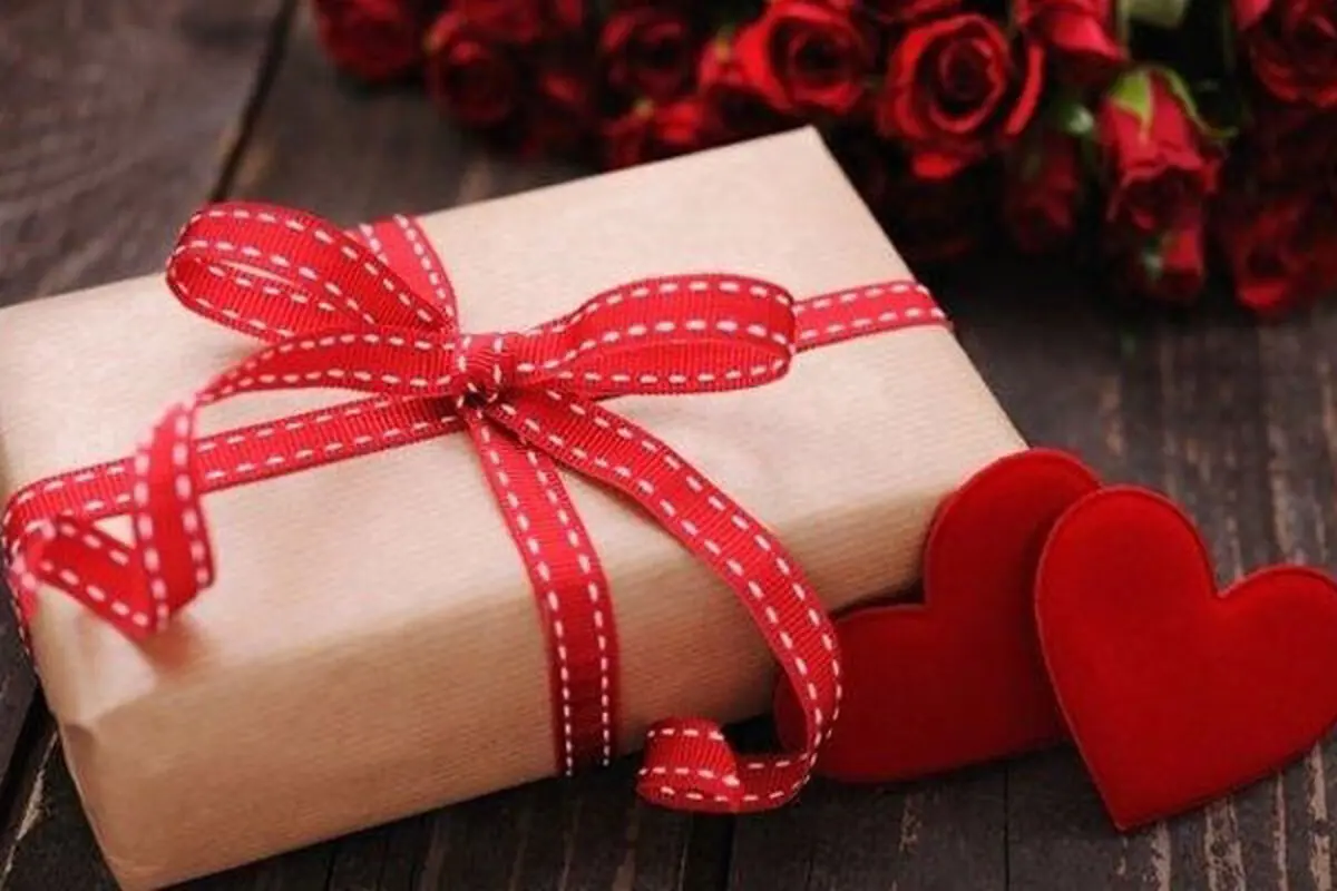 هدیه تولد تاجر هندی برای همسرش در دبی/ ویدئو