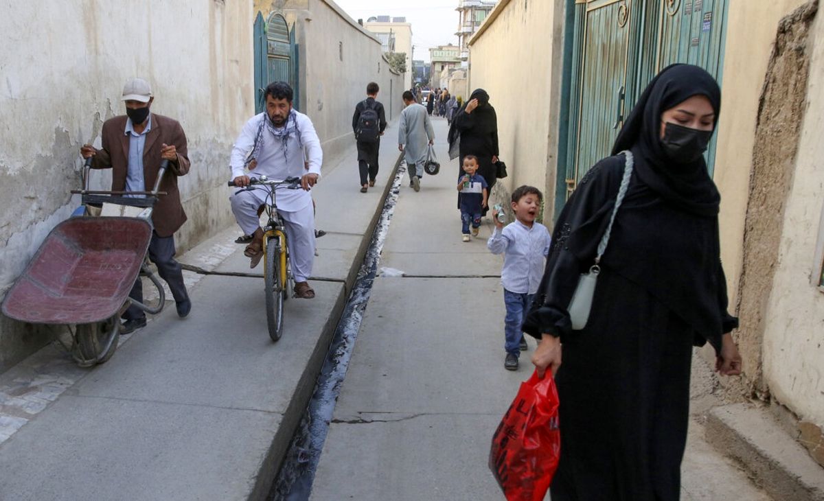 انتقاد سیاستمدار فرانسوی از بی‌توجهی غرب نسبت به وضعیت افغانستان