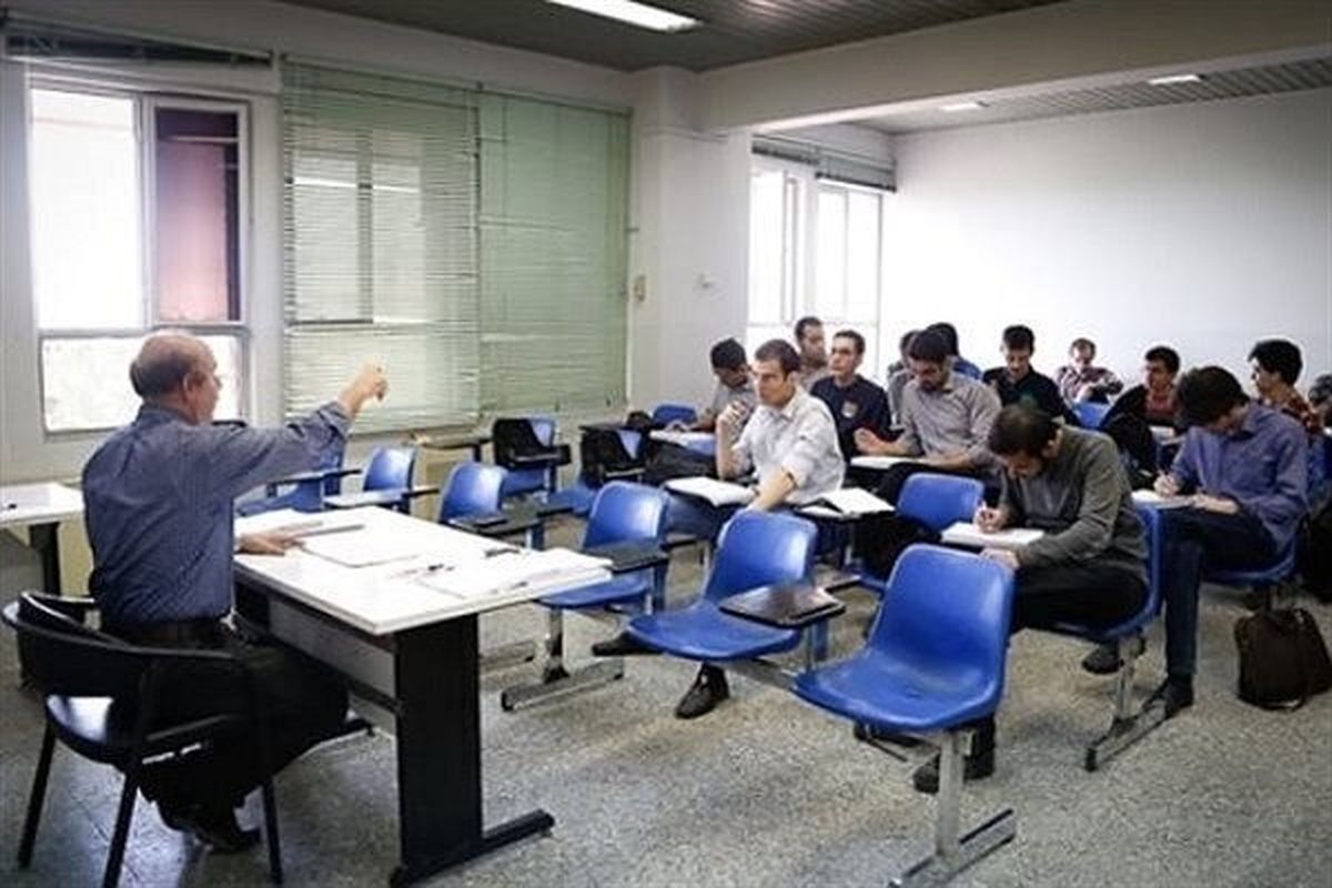 سیاست وزارت علوم برای رفع مشکل صندلی خالی دانشگاهها/ مراکز آموزشی مهارتی توسعه مییابند