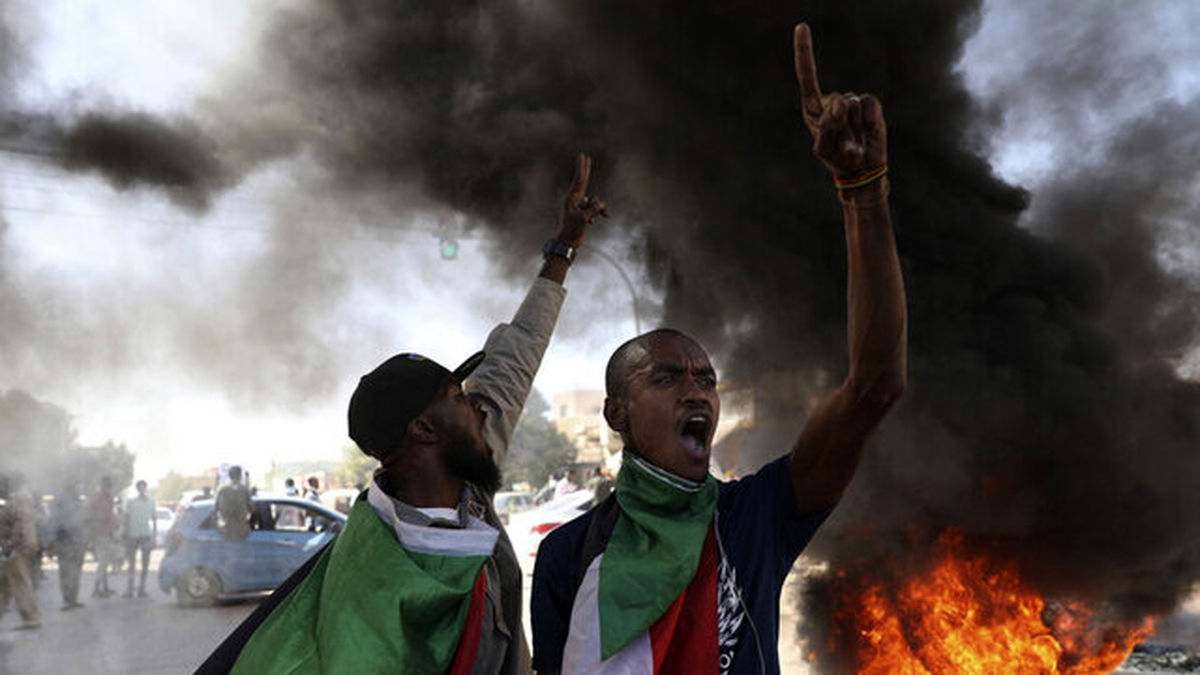 ادامه تظاهرات در سودان و درخواست برای انحلال دولت