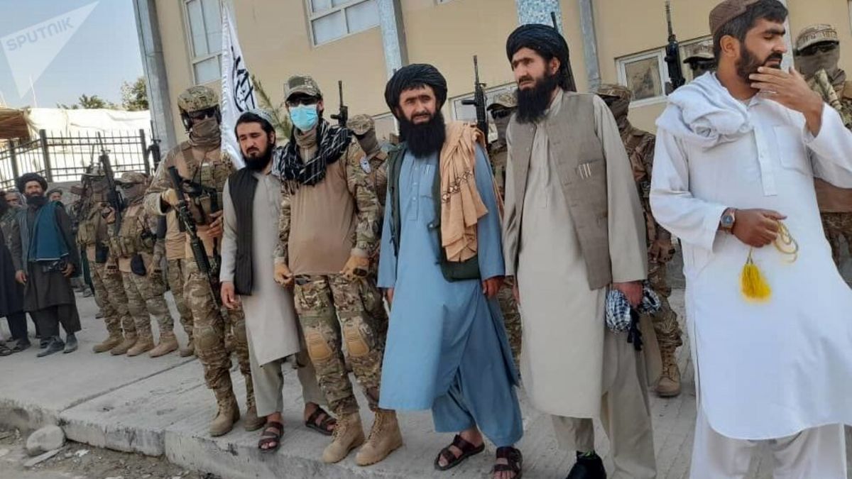 طالبان ارتش مجهز تشکیل می‌ دهد