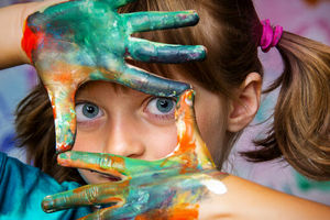 چگونه می‌توان خلاقیت را در فرزندان پرورش داد؟