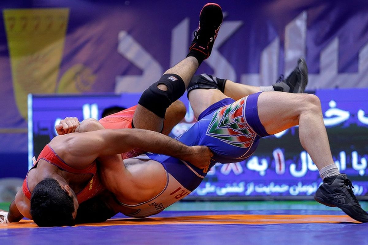 نتایج هفته نخست لیگ کشتی آزاد در گروه "د"