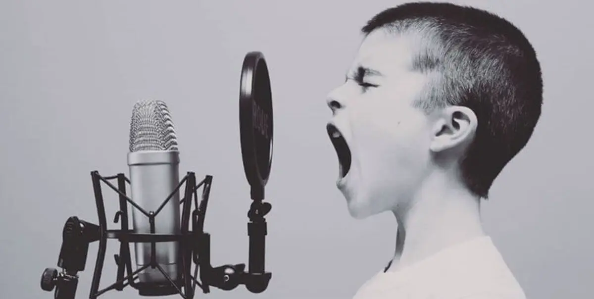 چرا نباید خبرنگار زندگی شخصی خود باشیم؟