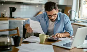 دورکاری کارمندها ادامه دارد!