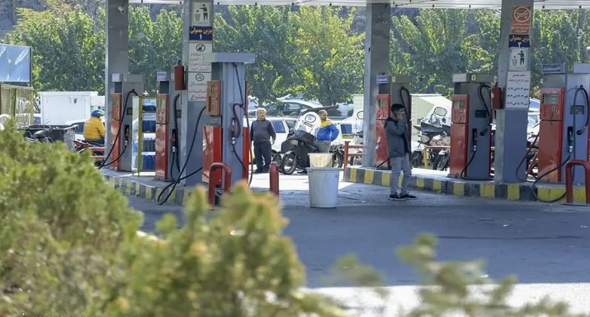 بیش از ۹۵ درصد از پمپ‌ های سوخت رسانی کشور فعال هستند/ ۱۱۰۰ جایگاه عرضه سوخت به سامانه هوشمند متصل شده‌اند