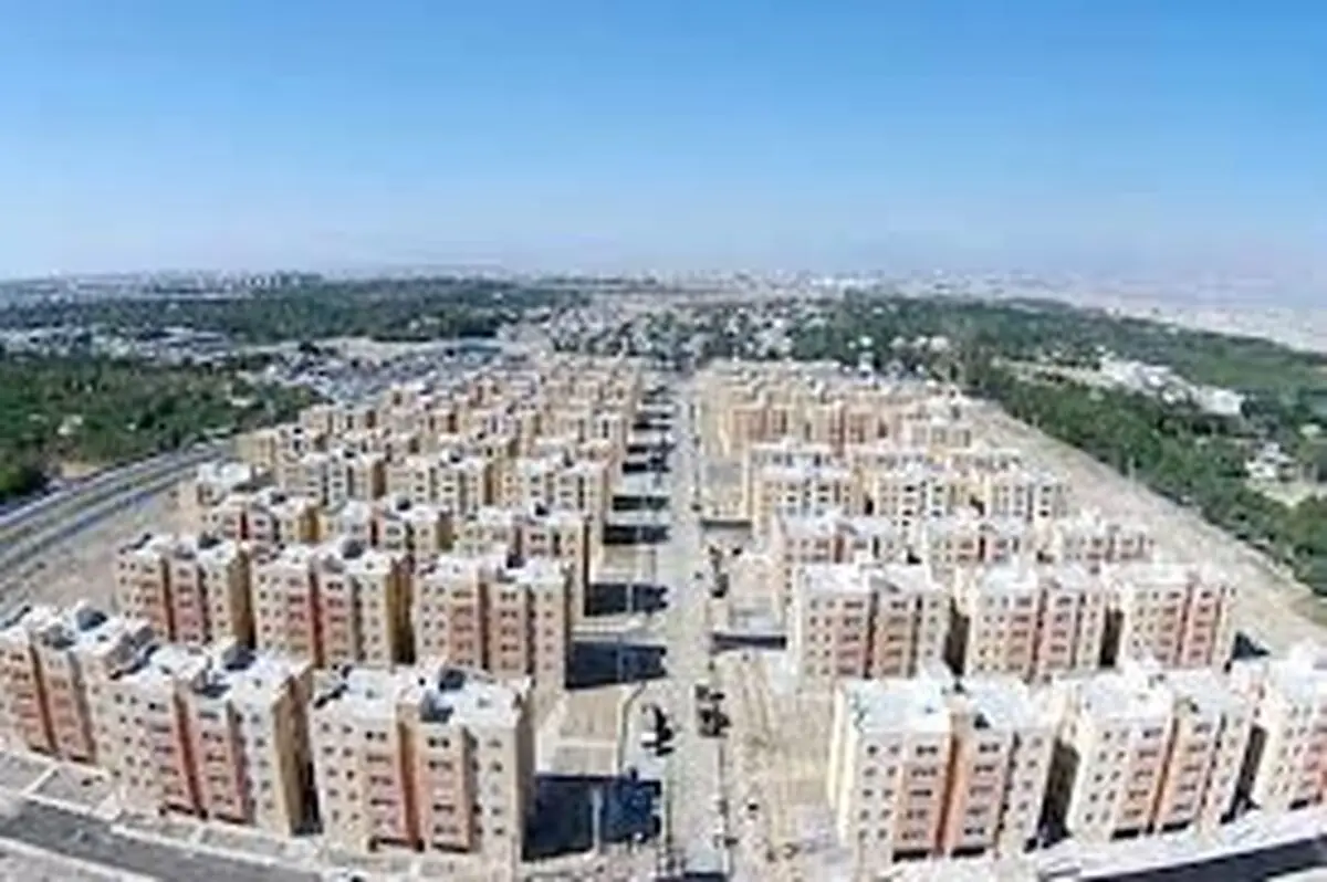 هر فردی مسکن مهر خود را تحویل نگرفته، با نمایندگان شهرش نامه نگاری کند