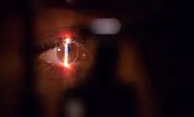 نقش نور آبی در نظارت بر بیماری رتینوپاتی دیابتی