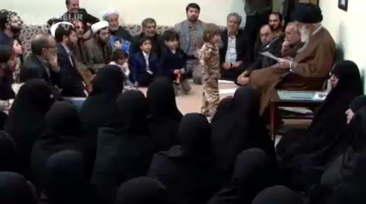 فیلم/ سوال فرزند شهید از رهبری: اگر امام زنده بود از ایشان چه میخواستید؟ +" پاسخ حضرت آقا"