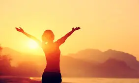 چطور در شرایط سخت زندگی، مثبت اندیش بمانیم؟