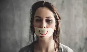 این نشانه‌ ها، یعنی از شما سوءاستفاده عاطفی می‌شود