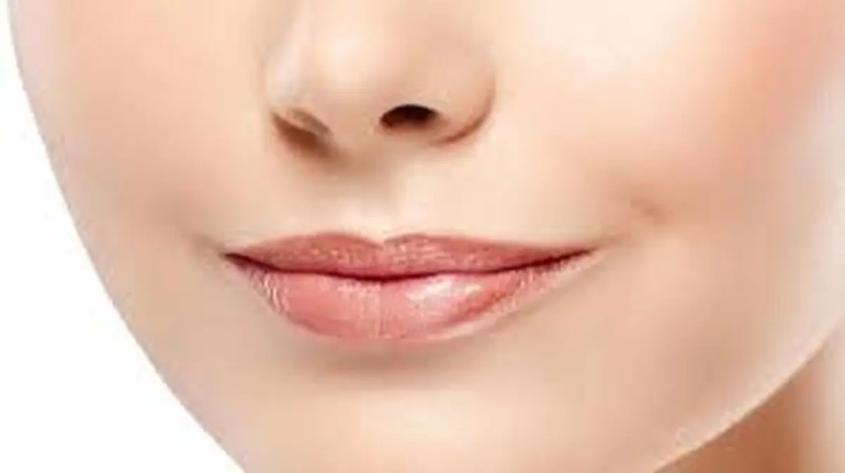 کوچک کردن لب ها با روش جراحی و غیرجراحی