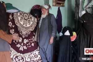 فروش دختر ۹ ساله به مرد ۵۵ ساله در افغانستان/ والدین دختر: راه دیگری برای نجات خانواده از گرسنگی نداشتیم