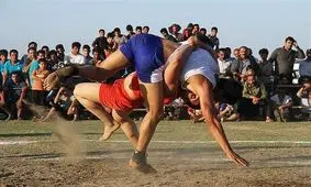 مرگ دردناک کشتی گیر محلی در میدان کشتی/ ویدئو