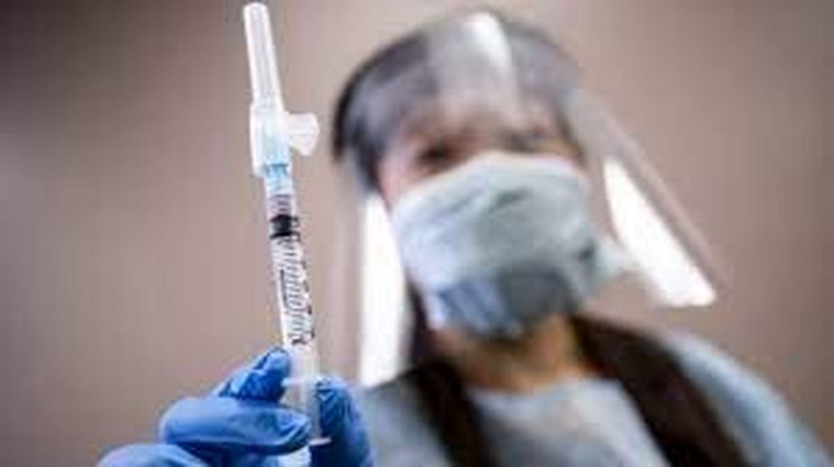چرا بعد از تزریق واکسن تب می‌کنیم؟