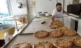 تجمع نانوایان برای افزایش قیمت نان در ارومیه/ قیمت نان افزایش نمی‌یابد