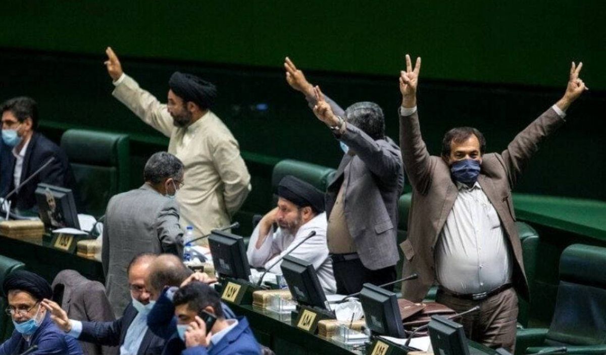 در طرح صیانت از فضای مجازی اینترنت جهانی قطع میشود؟ / بررسی طرح جنجالی مجلس، بازهم عقب افتاد