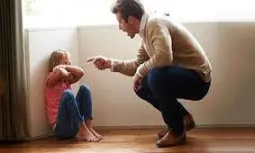 در چه شرایطی نباید فرزندتان را قربانی دیگران کنید