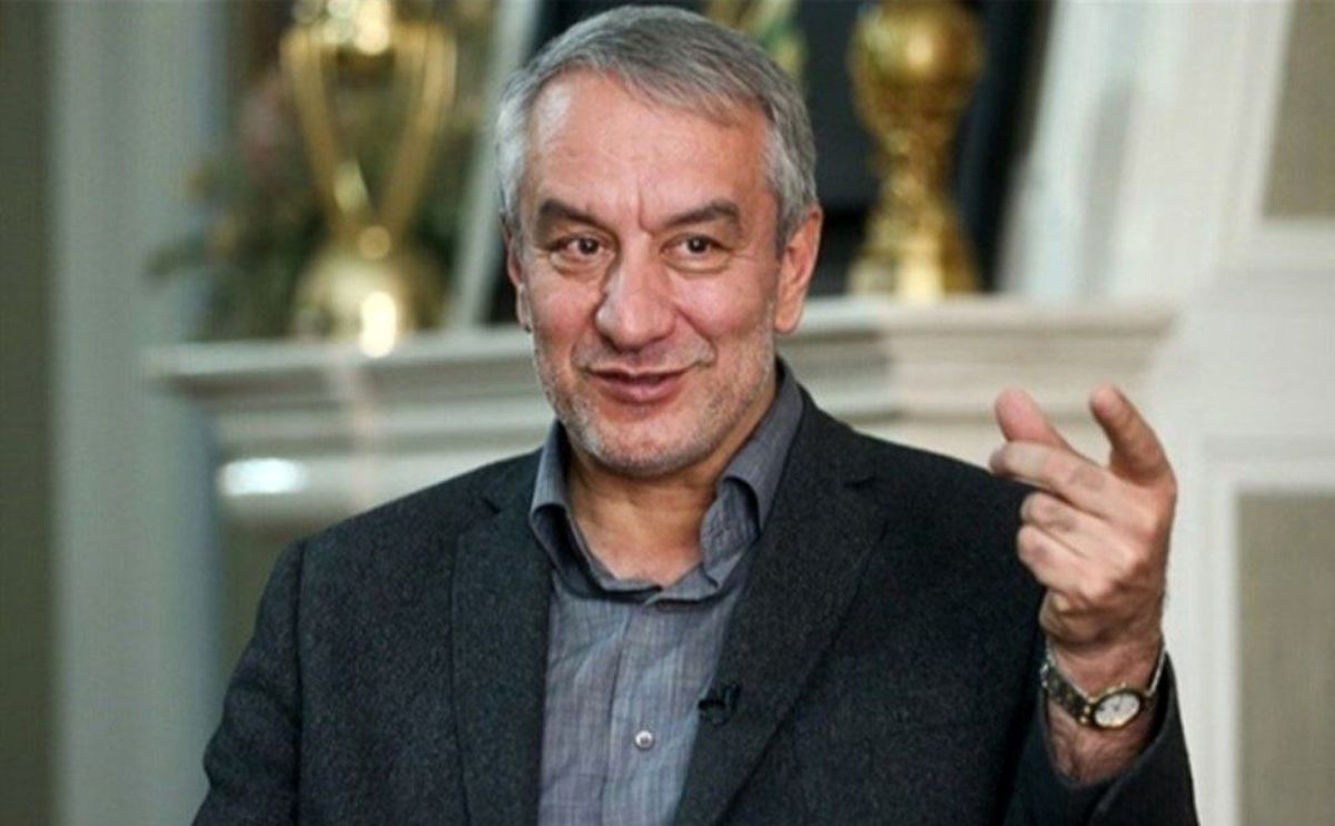 فوتبالیترین رییس جمهور ایران احمدینژاد بود / از بالا به وزیر ورزش دستور دادند که کیروش برکنار شود / نباید اجازه میدادند ویلموتس به این راحتی از تیم ملی جدا شود / خریداران استقلال و پرسپولیس سیاسی هستند