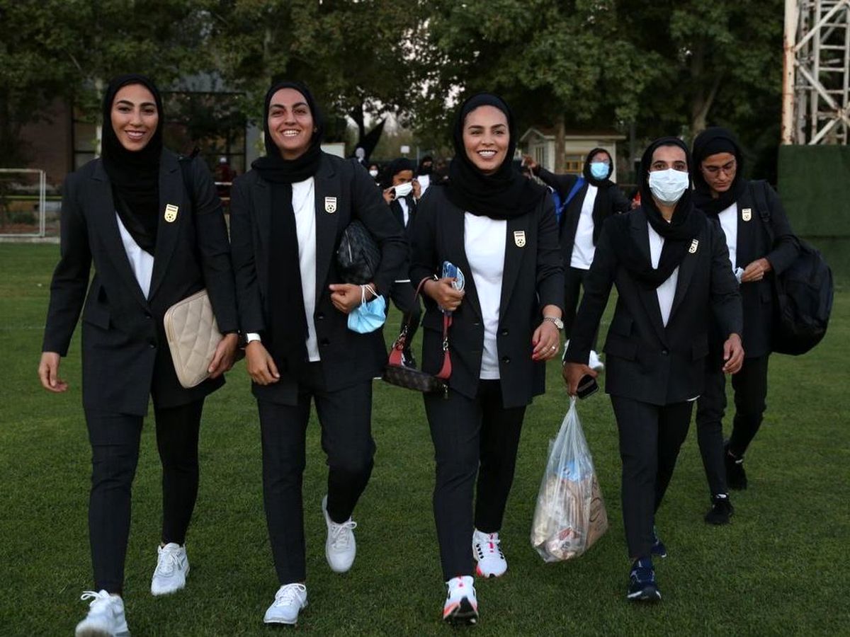 نماینده مجلس درباره لباس تیم فوتبال زنان: نه قابل توجیه است و نه قابل چشمپوشی