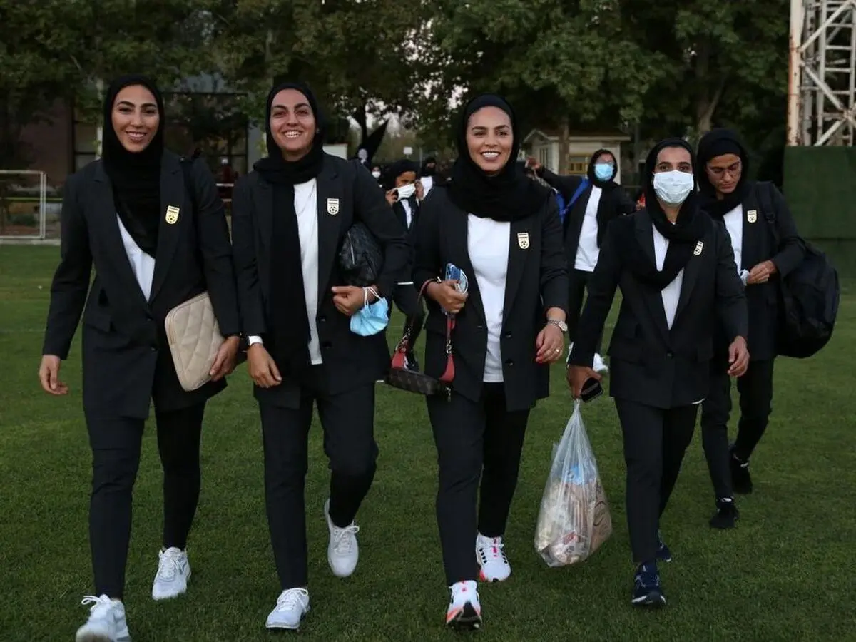 نماینده مجلس درباره لباس تیم فوتبال زنان: نه قابل توجیه است و نه قابل چشم‌پوشی